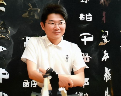 好，我现在需要帮用户写一篇关于鼻基底填充的文章。用户是上海鼻整形医生，所以文章需要专业且详细。首先，我得理解鼻基底填充是什么，它在鼻整形中的作用，以及患者可能关心的各个方面