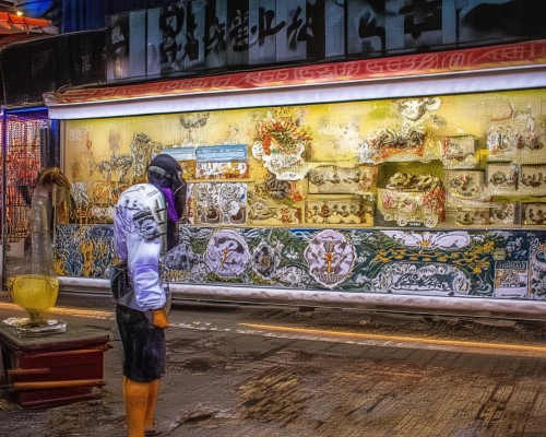 好，我现在需要帮用户写一篇关于直鼻微翘鼻整形的文章。首先，我得理解用户的需求。用户是一位上海的鼻整形医生，所以文章需要专业且详细，同时要吸引读者