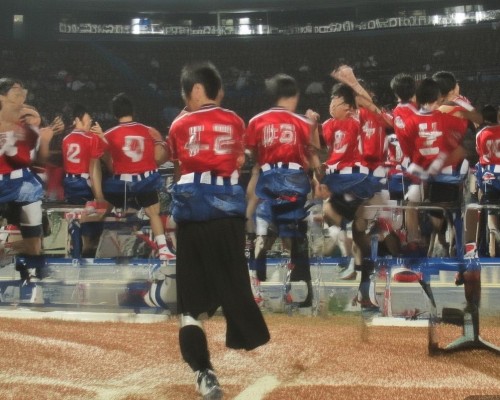 好，我现在需要帮用户写一篇关于肋骨鼻的文章。用户是一位上海的鼻整形医生，所以文章需要专业且详细。首先，我得理解肋骨鼻是什么，它和传统鼻整形有什么不同