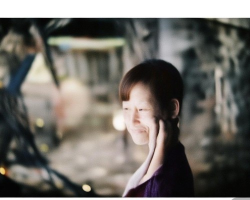 好，我现在需要帮用户写一篇关于微创鼻整形的文章。用户是上海鼻整形医生，所以文章需要专业且详细。首先，我得确定文章的结构，通常包括概述、手术过程、恢复期、注意事项和案例分享