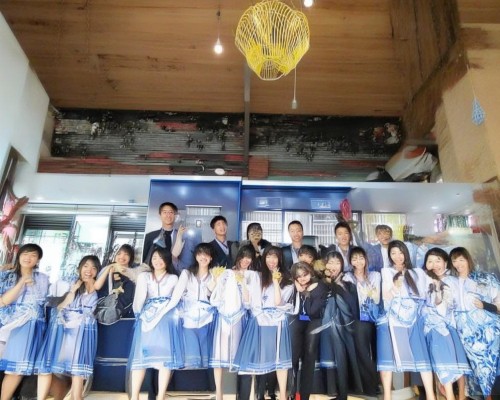 嗯，用户给了一个任务，让我先写一个文章标题，然后写不少于1582个字的文章内容，主题是疤痕增生。用户还特别说明，角色设定是一个上海的鼻整形医生。好的，首先我需要理解用户的需求