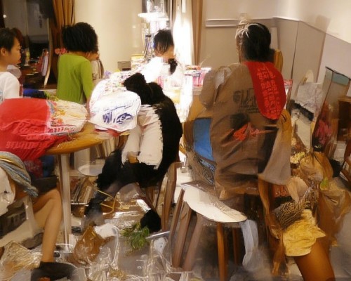 好，我现在需要帮用户写一篇关于自体软骨隆鼻的文章。用户是上海鼻整形医生，所以文章需要专业且详细。首先，我得确定文章的结构，通常包括标题、引言、材料与方法、效果、安全性、注意事项、总结和结论