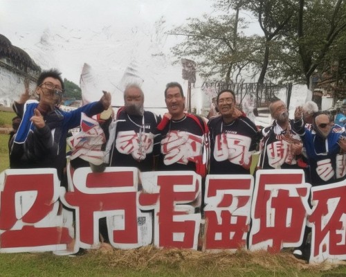 好，我现在需要帮用户写一篇关于朝天鼻矫正的文章。用户是上海鼻整形医生，所以文章需要专业且详细。首先，我得理解朝天鼻是什么，可能是指鼻尖朝上的情况，这在整形美容中是一个常见的问题