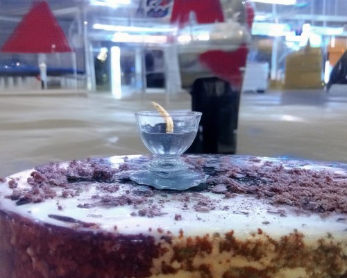 好，我现在需要帮用户写一篇关于面部轮廓协调的文章。用户是一位上海的鼻整形医生，所以文章需要专业且符合他的职业背景。首先，我得理解什么是面部轮廓协调，这可能涉及到面部结构、比例、线条流畅度等方面